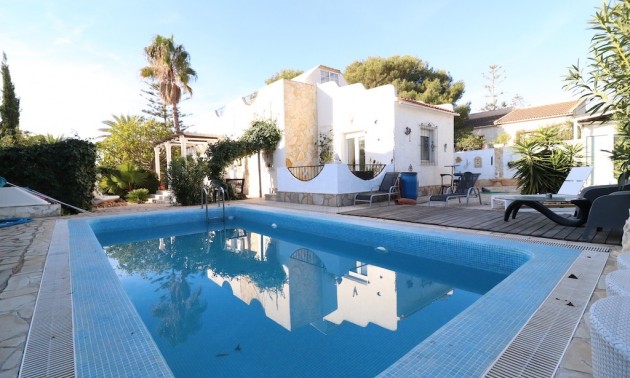 Villa - A Vendre - La Zenia - La Zenia