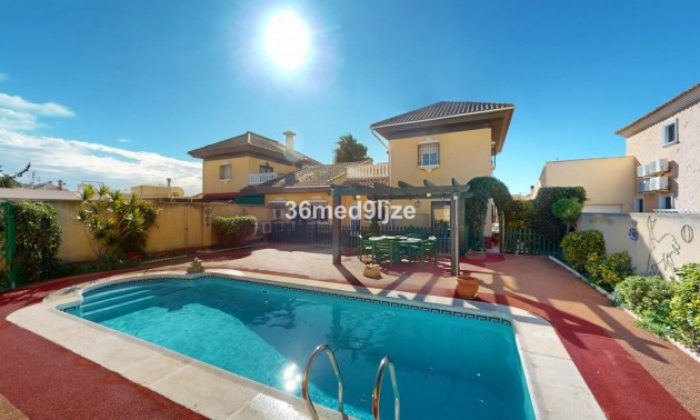 Villa - A Vendre - Los Alcazares - Los Alcazares Centro