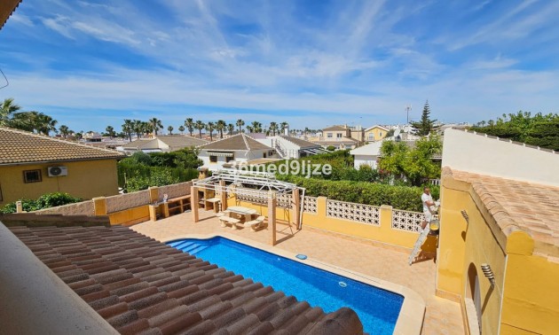 Villa - A Vendre - Los Alcazares - Los Alcazares Centro