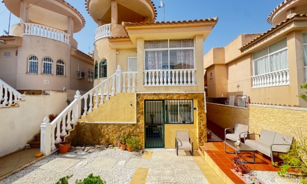 Villa - A Vendre - Orihuela Costa - Villamartin