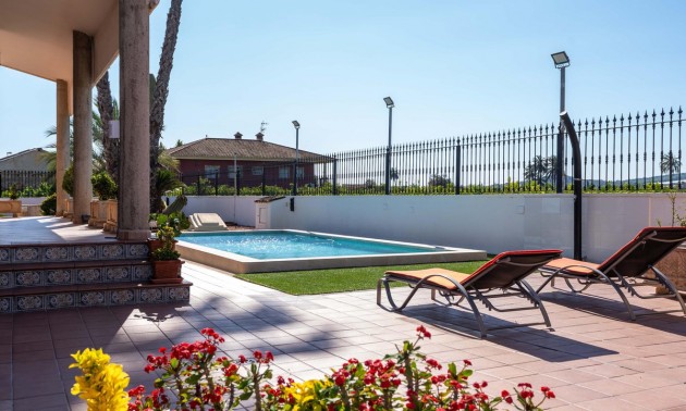Villa - A Vendre - Orihuela - Orihuela Centro