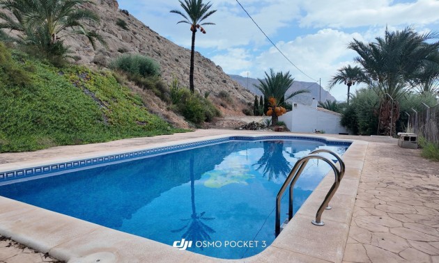 Villa - A Vendre - Orihuela - Orihuela Centro