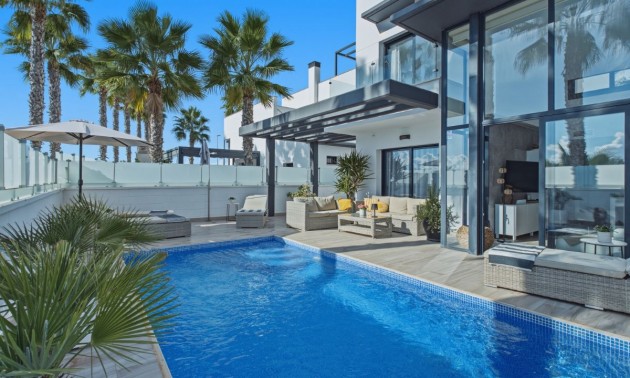 Villa - A Vendre - Orihuela - Orihuela Centro