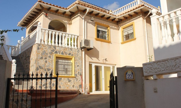 Villa - A Vendre - Orihuela - Orihuela Costa