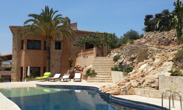 Villa - A Vendre - Pedreguer - Pedreguer Centro