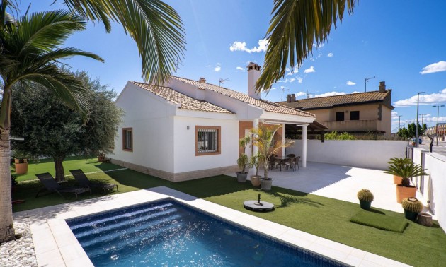 Villa - A Vendre - Pilar de la Horadada - Torre de la Horadada