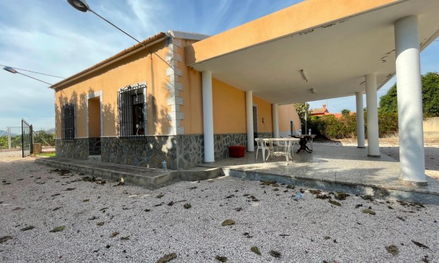 Villa - A Vendre - Redovan - Redován