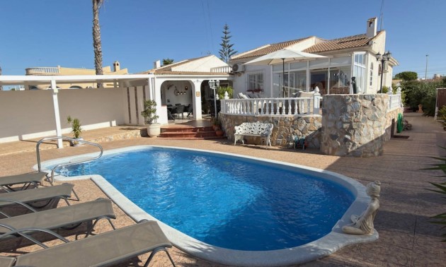 Villa - A Vendre - Torrevieja - San Luis