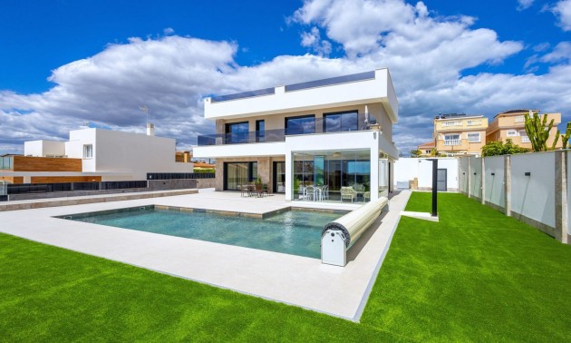 Villa - A Vendre - Torrevieja - Torrevieja Centro