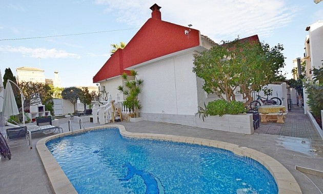 Villa - A Vendre - Torrevieja - Torrevieja Centro