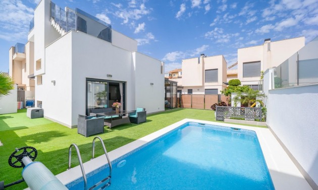Villa - A Vendre - Torrevieja - Torrevieja Centro