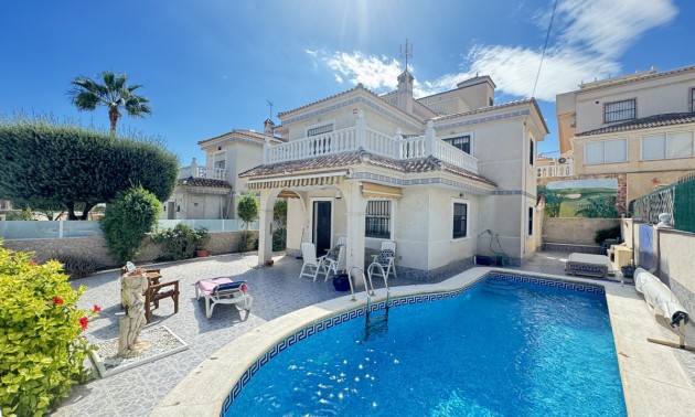 Villa - A Vendre - Villamartin - Villamartin