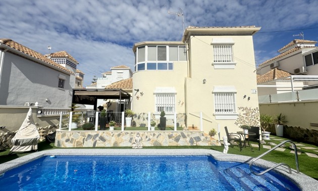 Villa - A Vendre - Villamartin - Villamartin