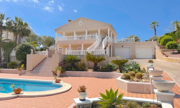 Villa -  -  - CSPX-35713