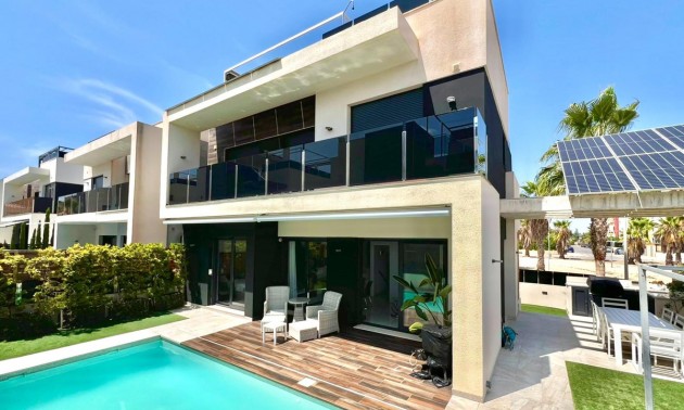 Villa -  -  - CSPX-37152