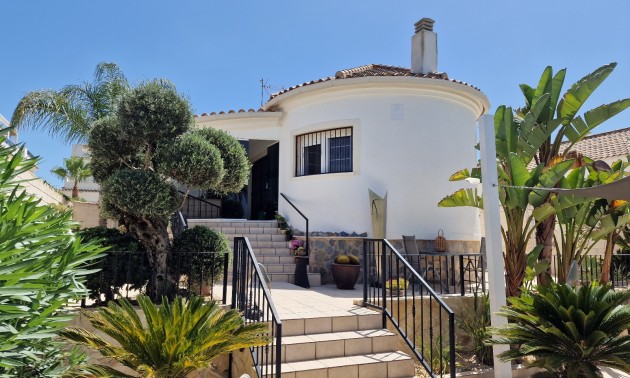 Villa -  -  - El Oasis