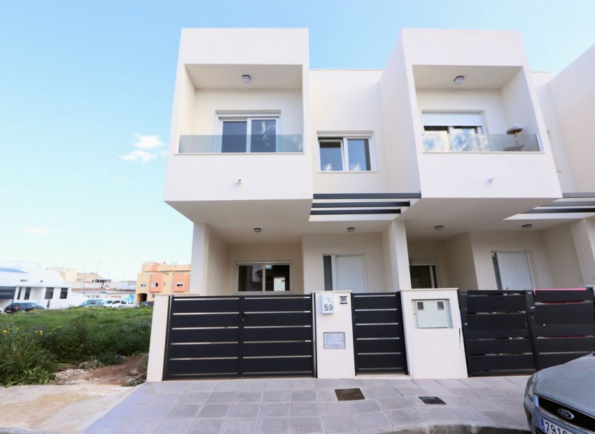  - Villa -  - Pilar de la Horadada Centro