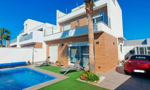 Villa -  -  - Pilar de la Horadada Centro