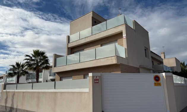 Villa -  -  - Pilar de la Horadada Centro