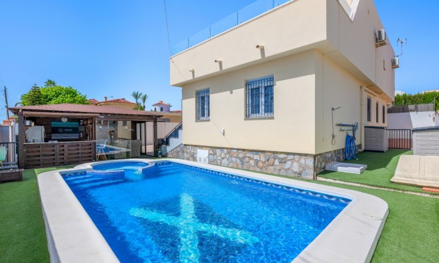 Villa - Resale - Ciudad Quesada - Center