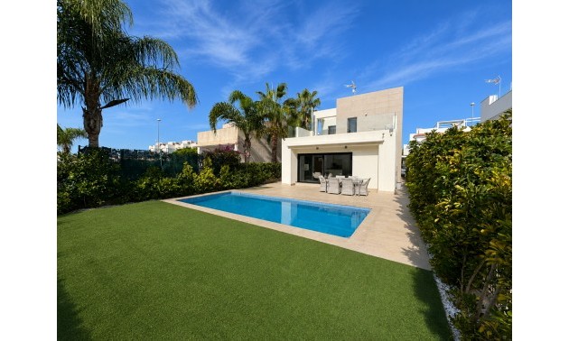 Villa - Resale - Ciudad Quesada - Pueblo Bravo