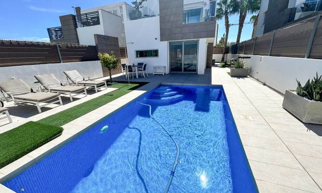 Villa - Resale - Guardamar Del Segura - El Raso