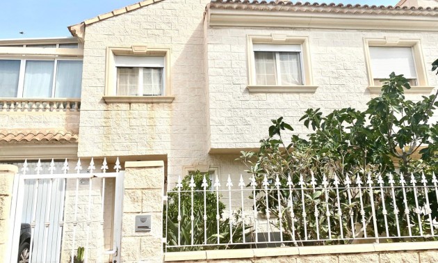 Villa - Resale - l'Alfas del Pi - Albir