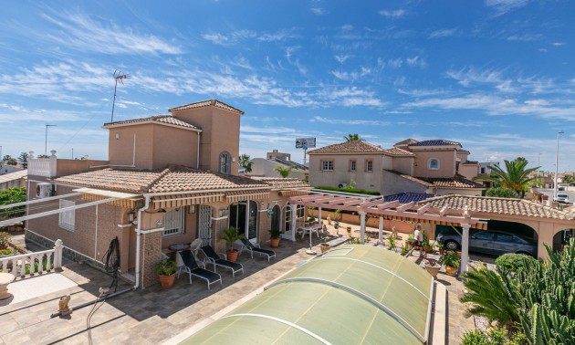 Villa - Resale - La Zenia - La Zenia