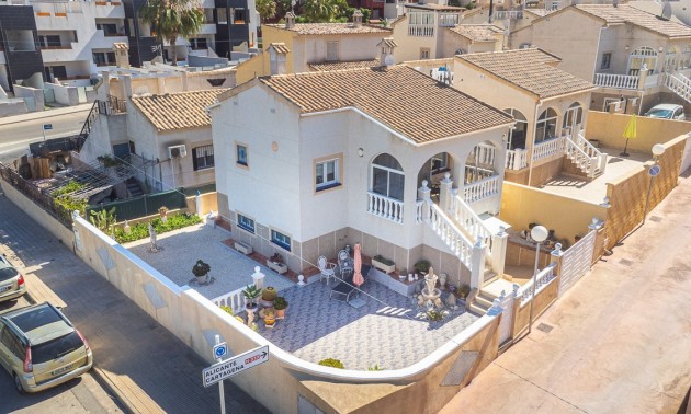 Villa - Resale - Los Altos - CSPX-38114