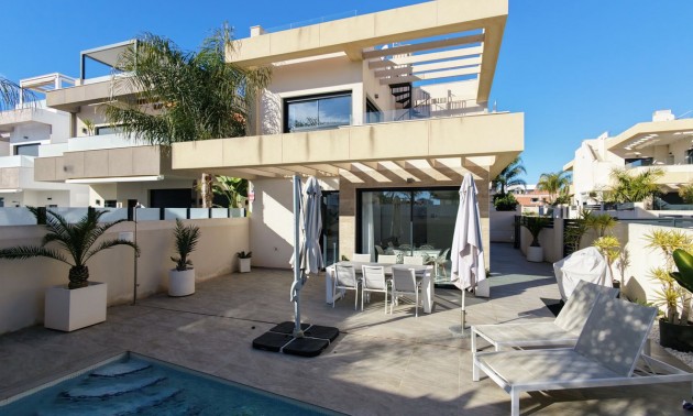 Villa - Resale - Los Montesinos - Los Montesinos Centro