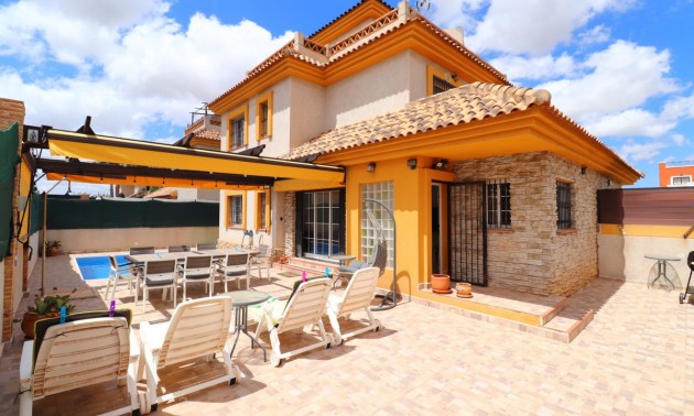 Villa - Resale - Los Montesinos - Los Montesinos Centro