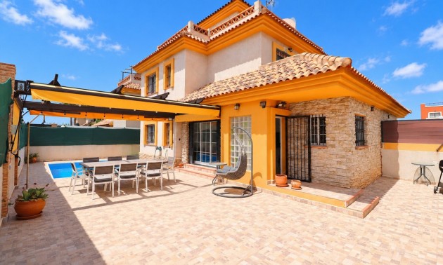 Villa - Resale - Los Montesinos - Los Montesinos Centro