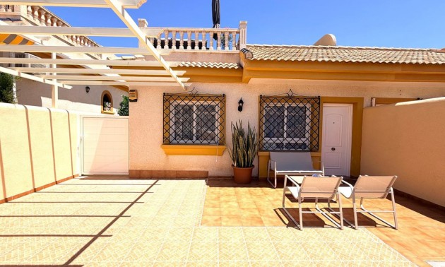 Villa - Resale - Los Montesinos - Los Montesinos Centro