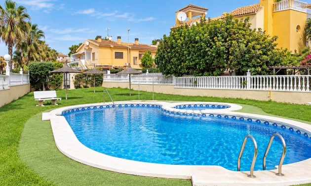 Villa - Resale - Orihuela - Cabo Roig