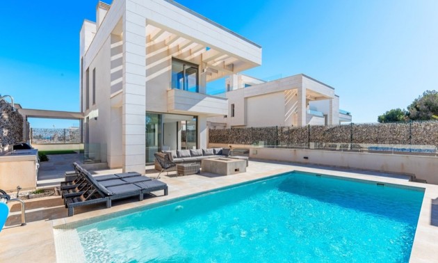 Villa - Resale - Orihuela Costa - Villamartin