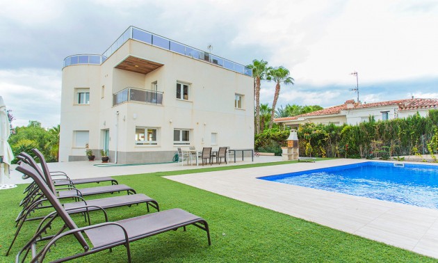 Villa - Resale - Orihuela - Los Balcones