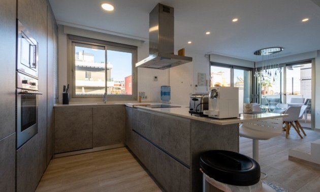 Villa - Resale - Orihuela - Orihuela Centro