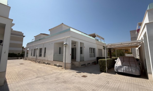 Villa - Resale - Orihuela - Orihuela Centro