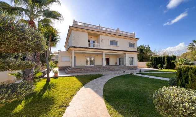 Villa - Resale - Orihuela - Orihuela Costa