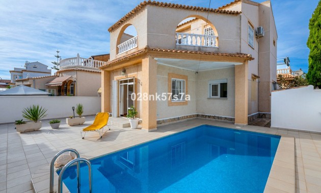 Villa - Resale - Orihuela - Playa Flamenca