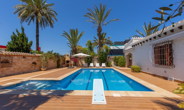 Villa - Resale - Orihuela - Punta Prima