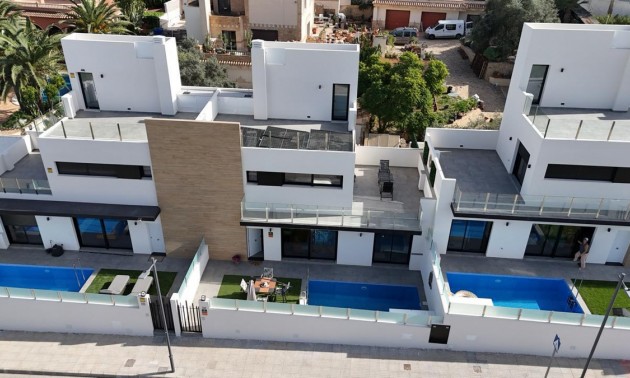 Villa - Resale - Orihuela - Villamartin