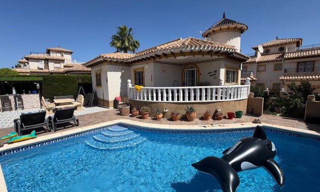 Villa - Resale - Orihuela - Villamartin