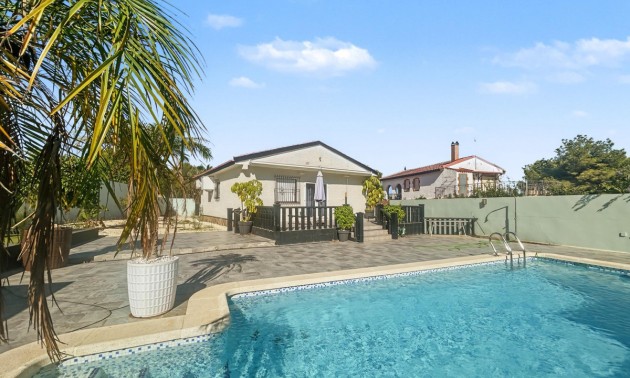 Villa - Resale - Pilar de la Horadada - Pinar De Campoverde