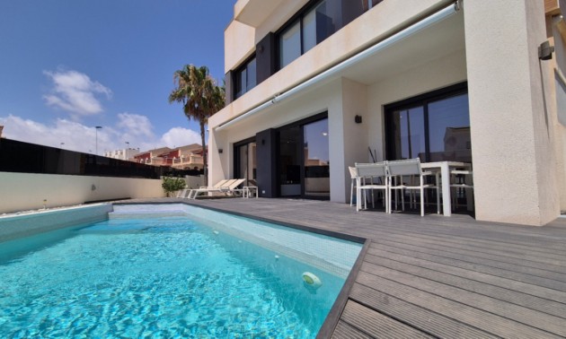 Villa - Resale - Torrevieja - CSPX-34858
