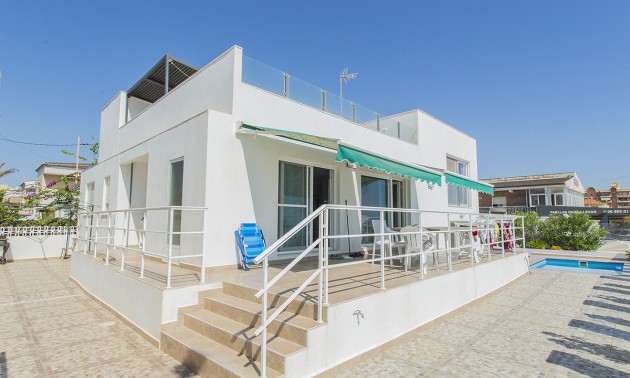 Villa - Resale - Torrevieja - La Mata