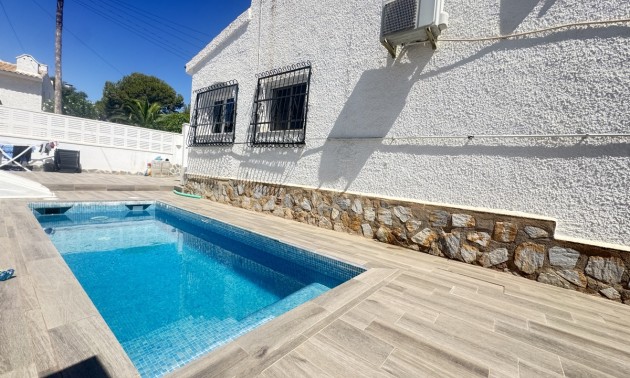 Villa - Resale - Villamartin - Blue Lagoon