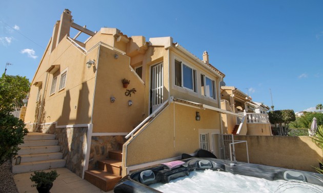 Villa - Resale - Villamartin - Villamartin