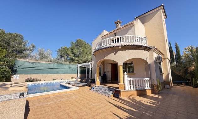 Villa - Resale - Villamartin - Villamartin