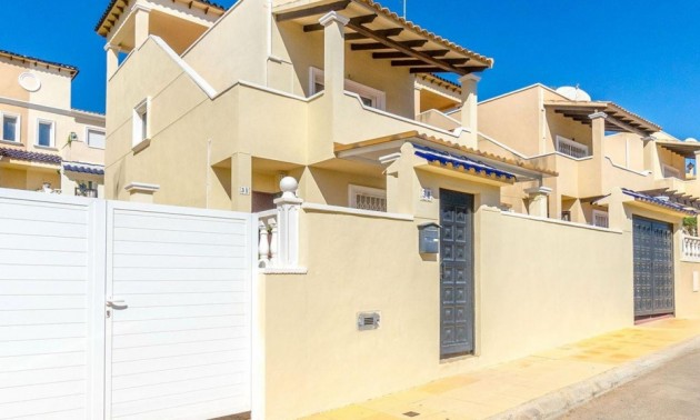 Villa - Resale - Villamartin - Villamartin